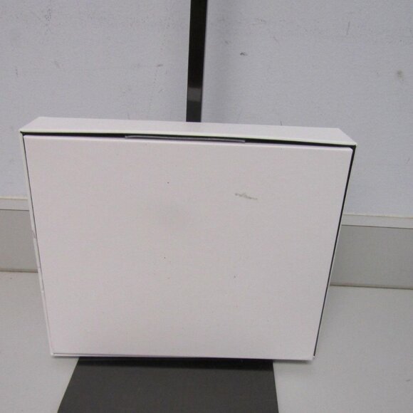 NWT Jordan Zip Wallet Pouch with Key Clip - Picture 8 of 8